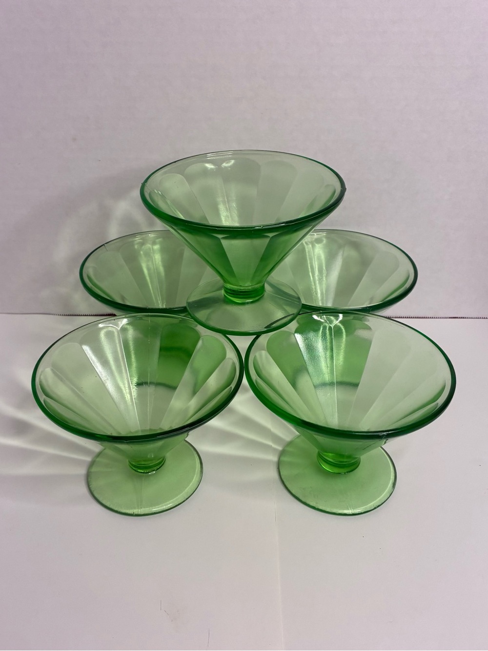Vintage Green Federal Glass Company Uranium Sherbet Cups Dish Set Of 5.